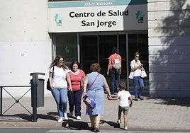 Los sindicatos critican la falta de previsión del SES, que ya conocía hace tres meses el reparto de vacaciones.