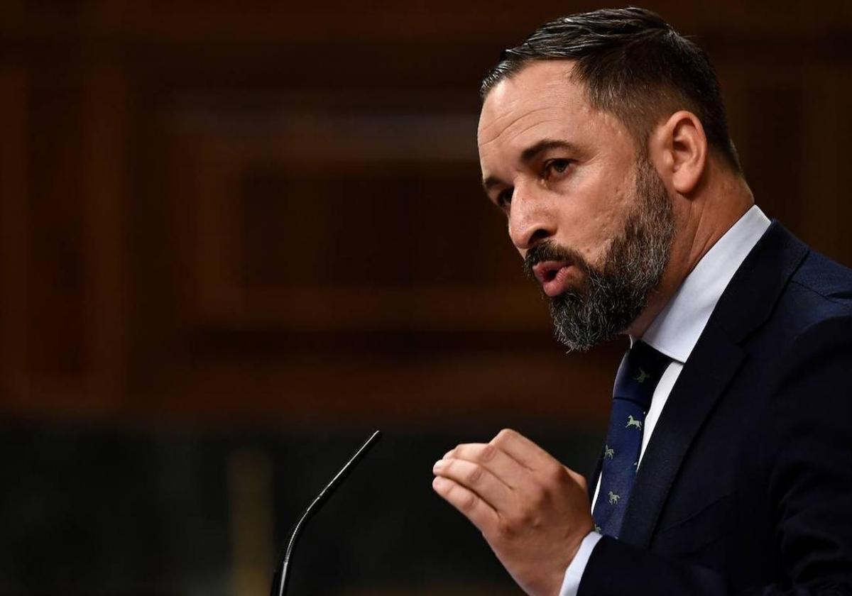 Abascal pide a Feijóo que no actúe en Extremadura como si Vox no existiera