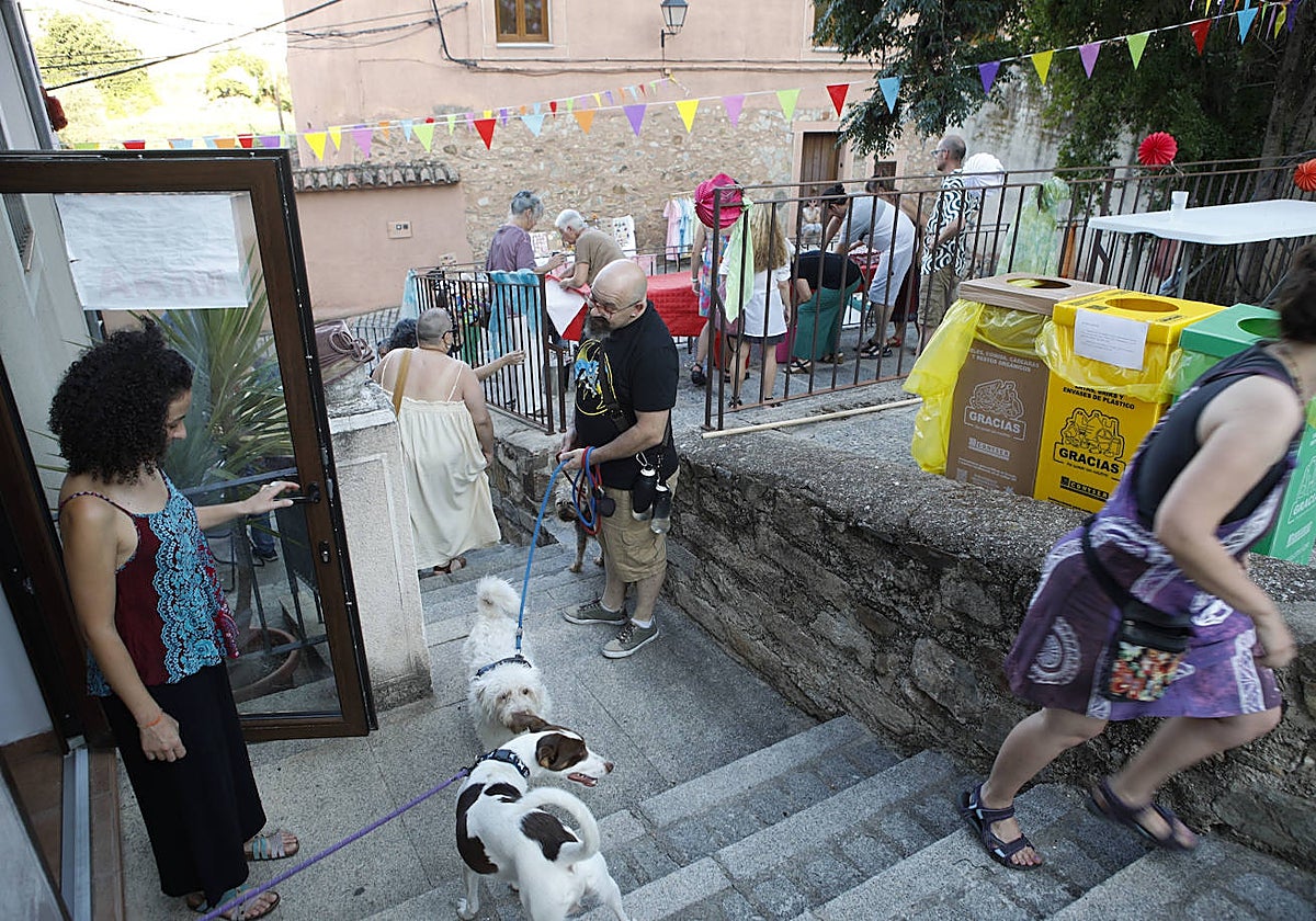 Cacerescaparate | Hogueras, deseos y fiestas en la noche de San Juan