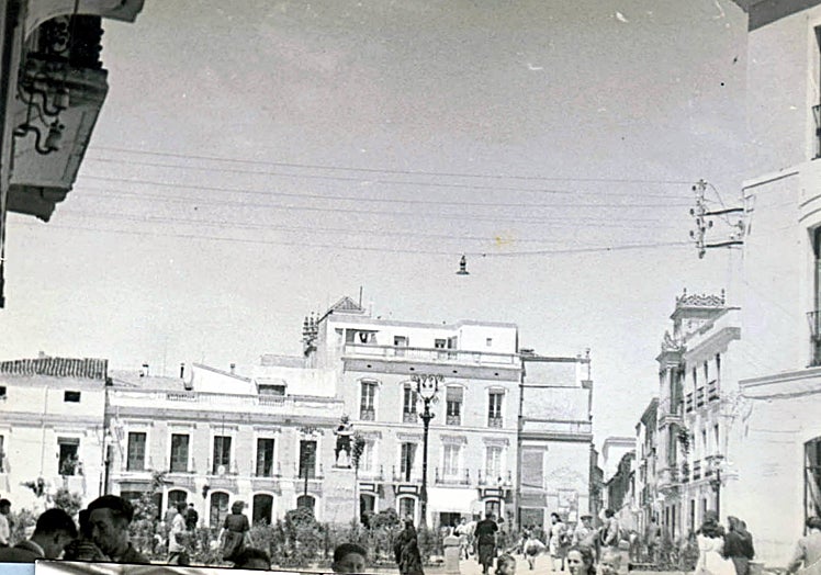 Imagen principal - El crimen machista que indignó a Badajoz