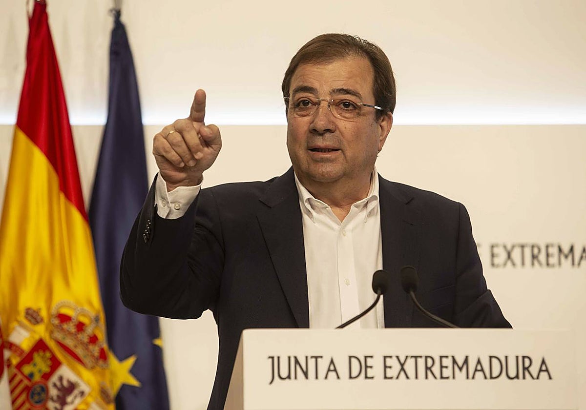 Guillermo Fernández Vara, en una imagen de archivo de una comparecencia de prensa.