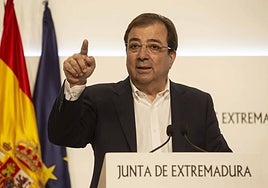 Guillermo Fernández Vara, en una imagen de archivo de una comparecencia de prensa.