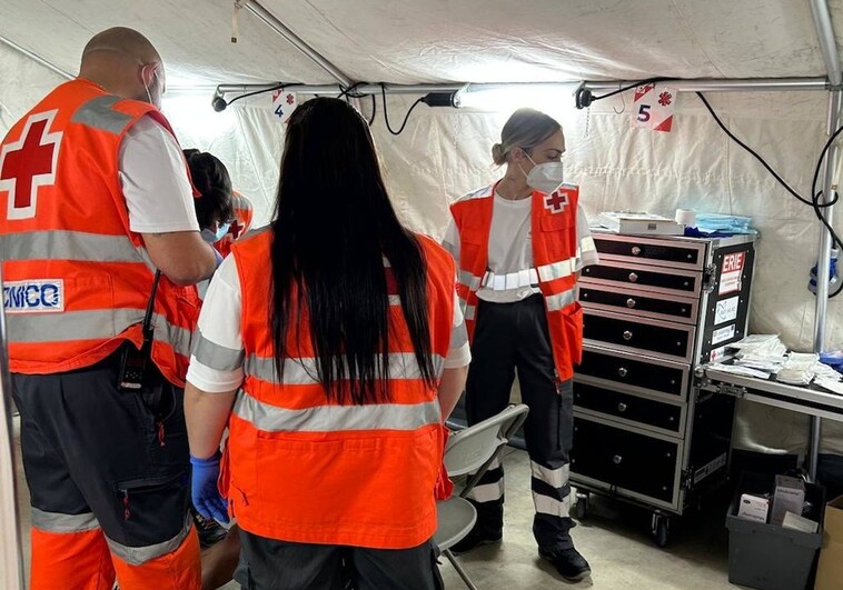 Cruz Roja mantiene un dispositivo sanitario activo en la zona de casetas.