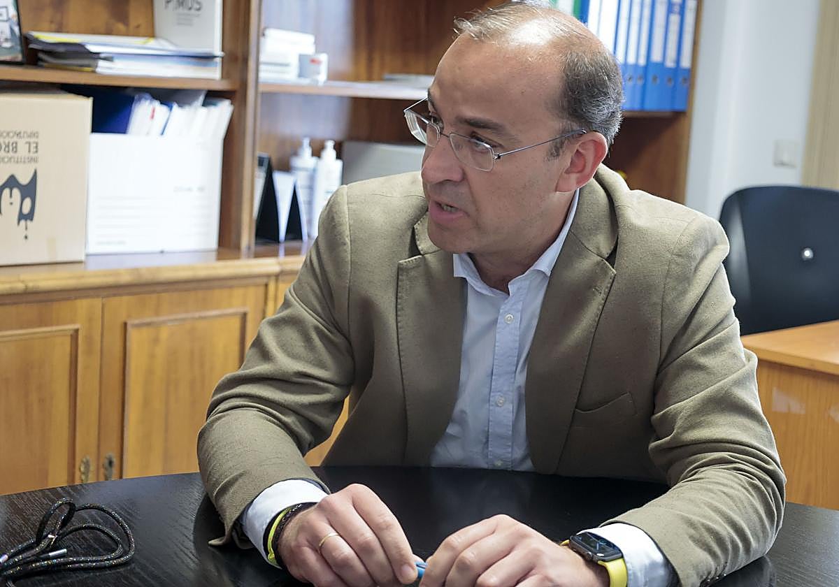 El alcalde de Cáceres se suma al llamamiento de Guardiola para llegar a un acuerdo en Extremadura