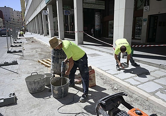 Trabajadores de la construcción, , en Badajoz.