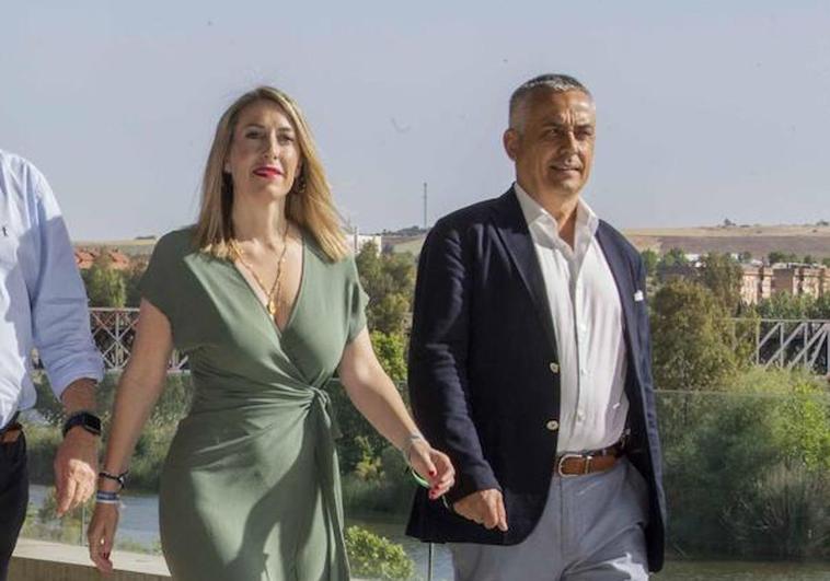 María Guardiola y Ángel Pelayo Gordillo antes de la campaña electoral en Mérida.