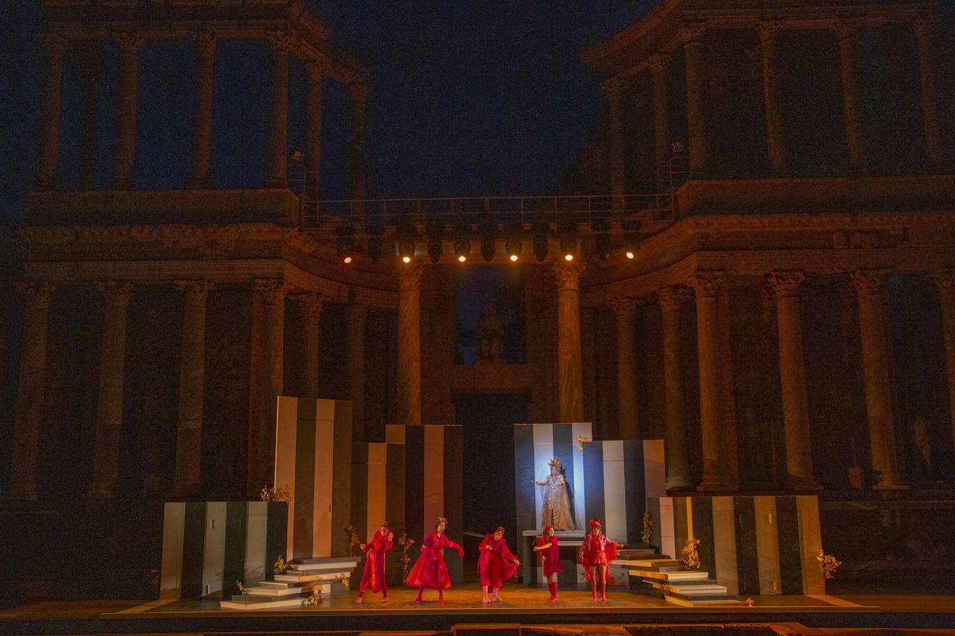 &#039;Las asambleístas&#039; lleva al Festival de Mérida las risas y la protesta (I)