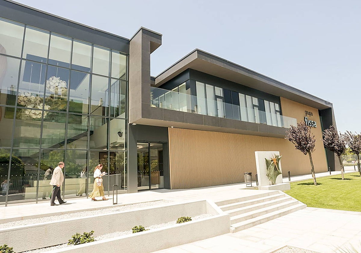Fachada principal de la nueva sede de Fissa, en la calle Trashumancia del barrio de Casa Plata.