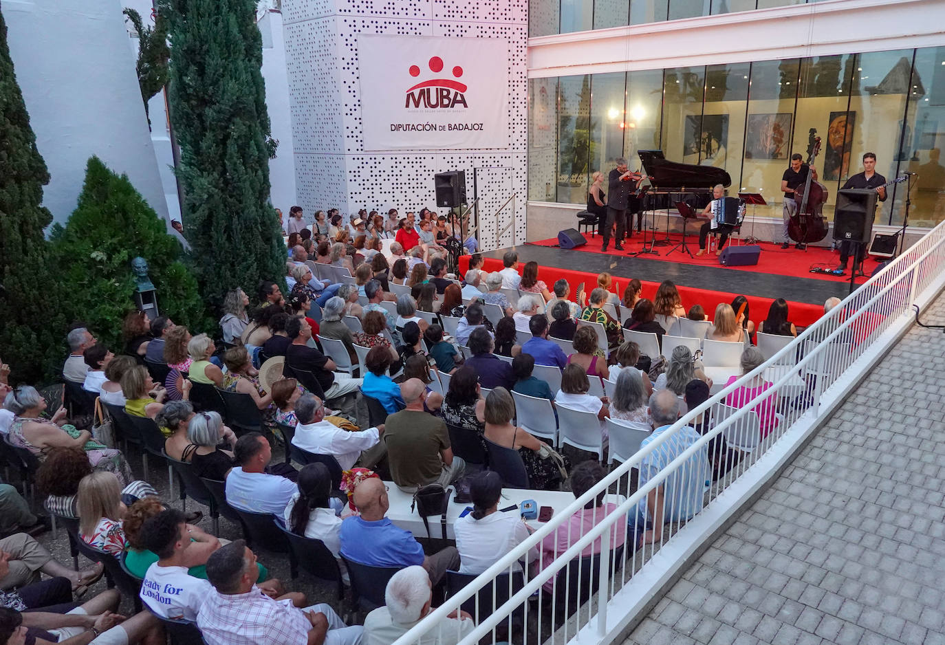 Inauguración del ciclo de conciertos de Vernao del MUBA.