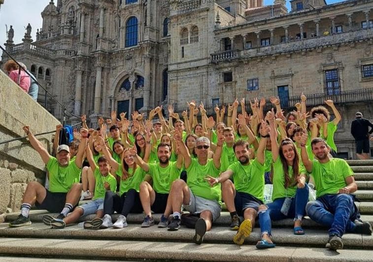 Alumnos y profesorado del 'Dioce' participantes en la actividad.