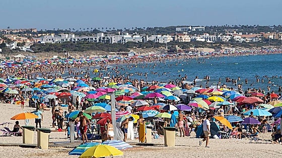 Engañan a una cacereña al alquilarle por Facebook un apartamento para el verano en Chiclana