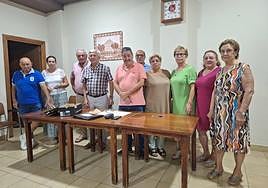 Integrantes de la nueva junta directiva provisional que promoverá el relanzamiento de la Asociación de Jubilados y Pensionistas 'Enrique Tierno Galván'.