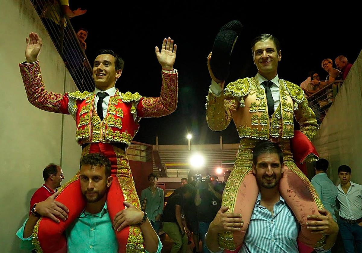 Triple puerta grande en el inicio del Circuito de Extremadura en Casar de Cáceres