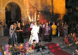 Representación de la Boda Regia en ediciones anteriores