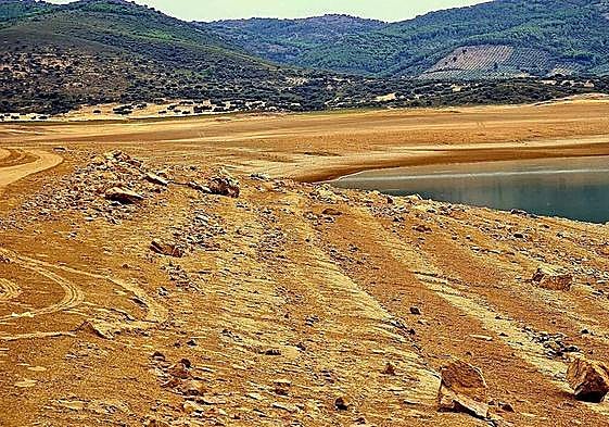Embalse de Cijara, en la cabecera del río Guadiana en su entrada en Extremadura.