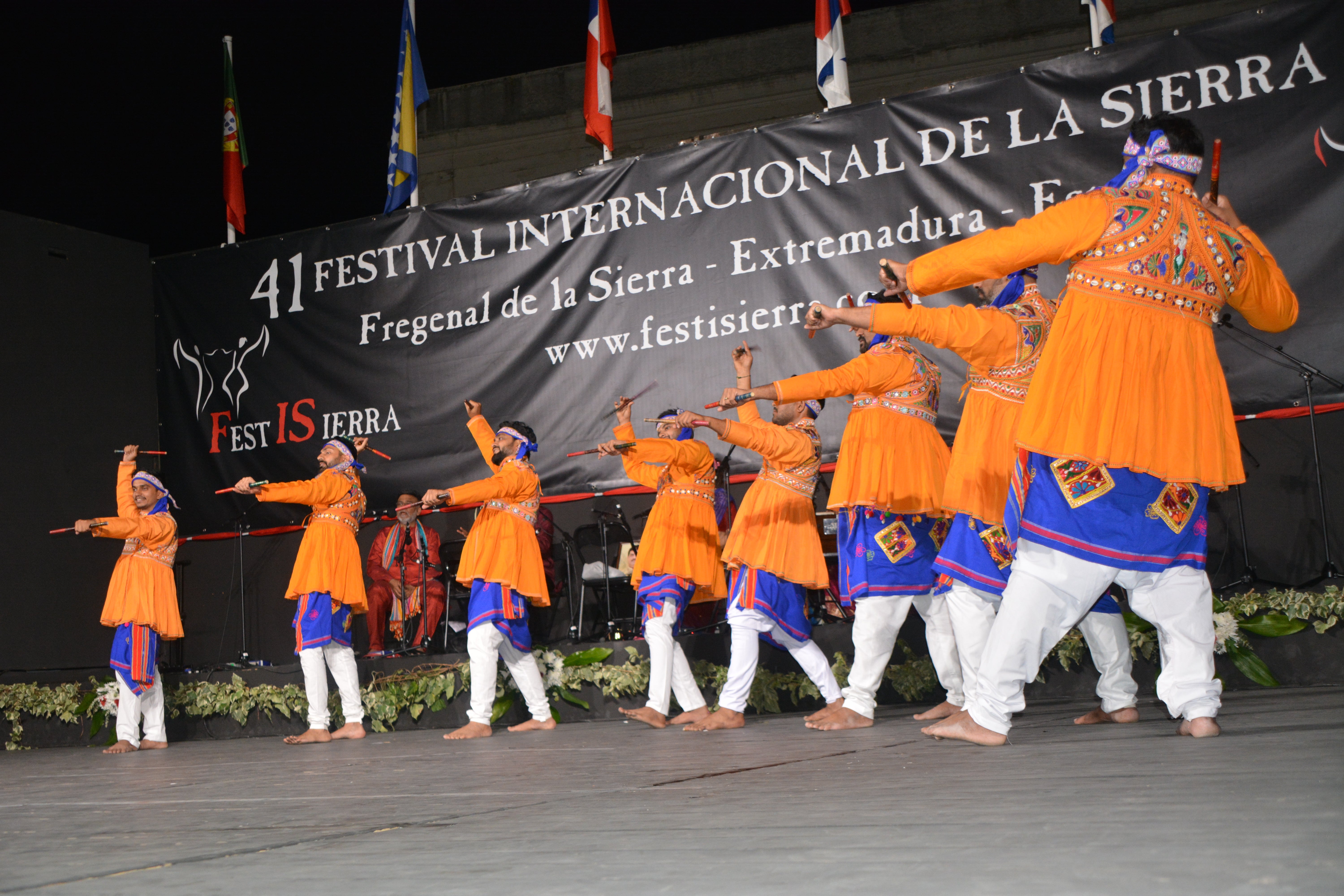 Chile deslumbra entre las agrupaciones internacionales del Festival