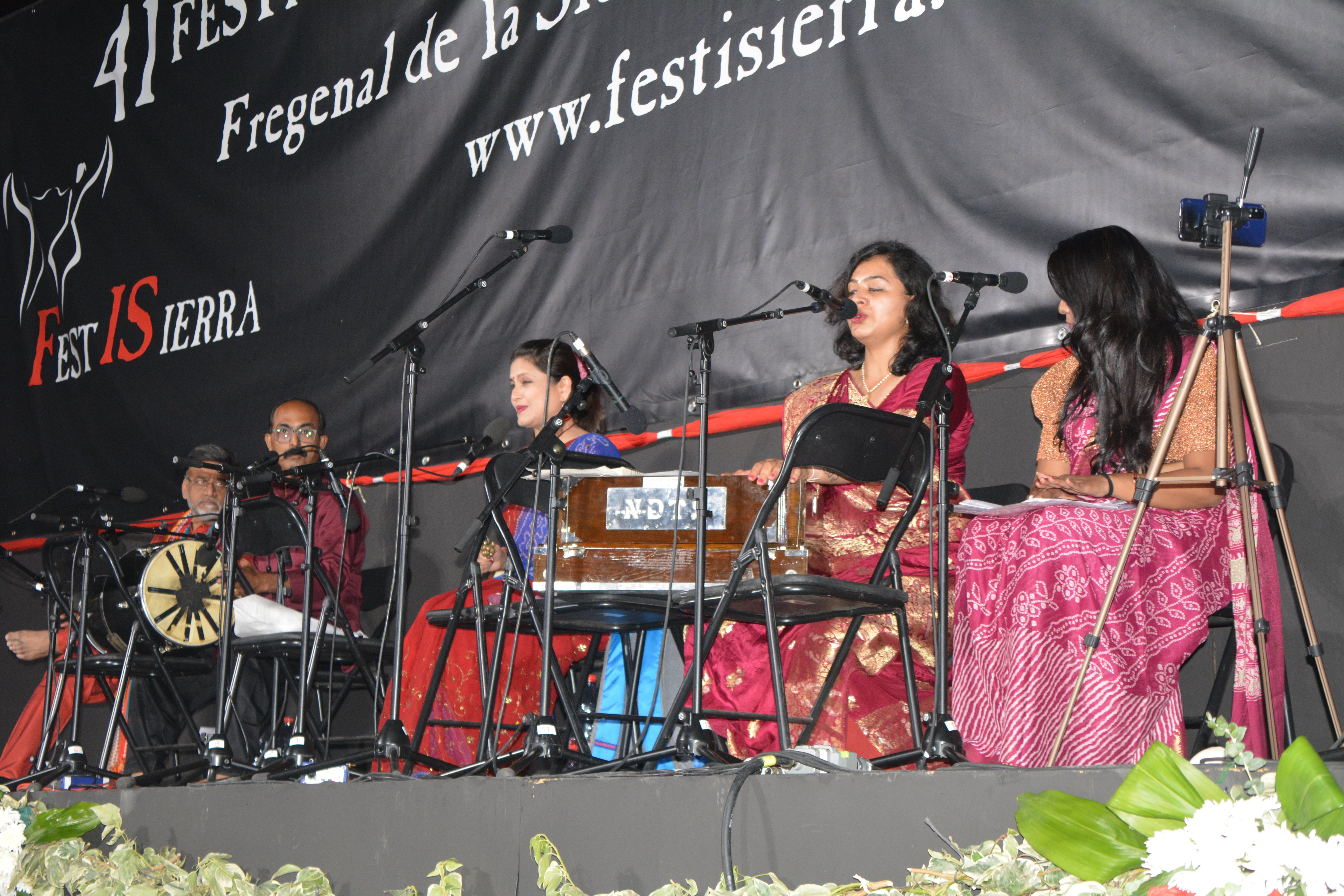 Chile deslumbra entre las agrupaciones internacionales del Festival