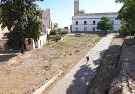 La subida al Hospital Militar (Facultad de Comunicación) en la actualidad. CASIMIRO MORENO