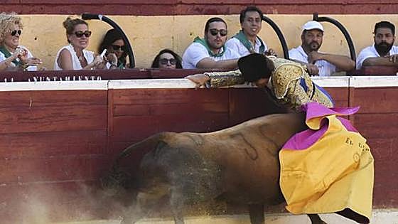 Manuel Díaz 'El Cordobés' reaparecerá en Extremadura tras su grave cogida