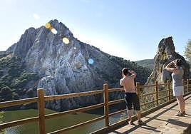 Una niña de 22 meses, herida tras sufrir una caída de altura en el Salto del Gitano