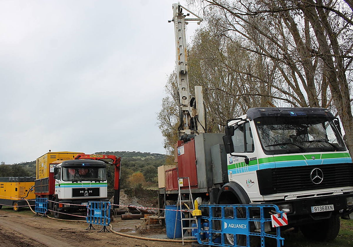 Apertura de un pozo en diciembre del año pasado en Monesterio.