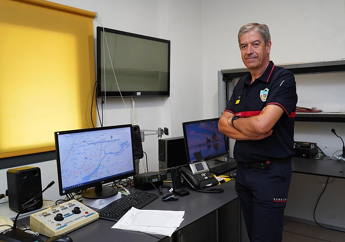 Basilio González Lara, jefe del Servicio de Bomberos de Badajoz.