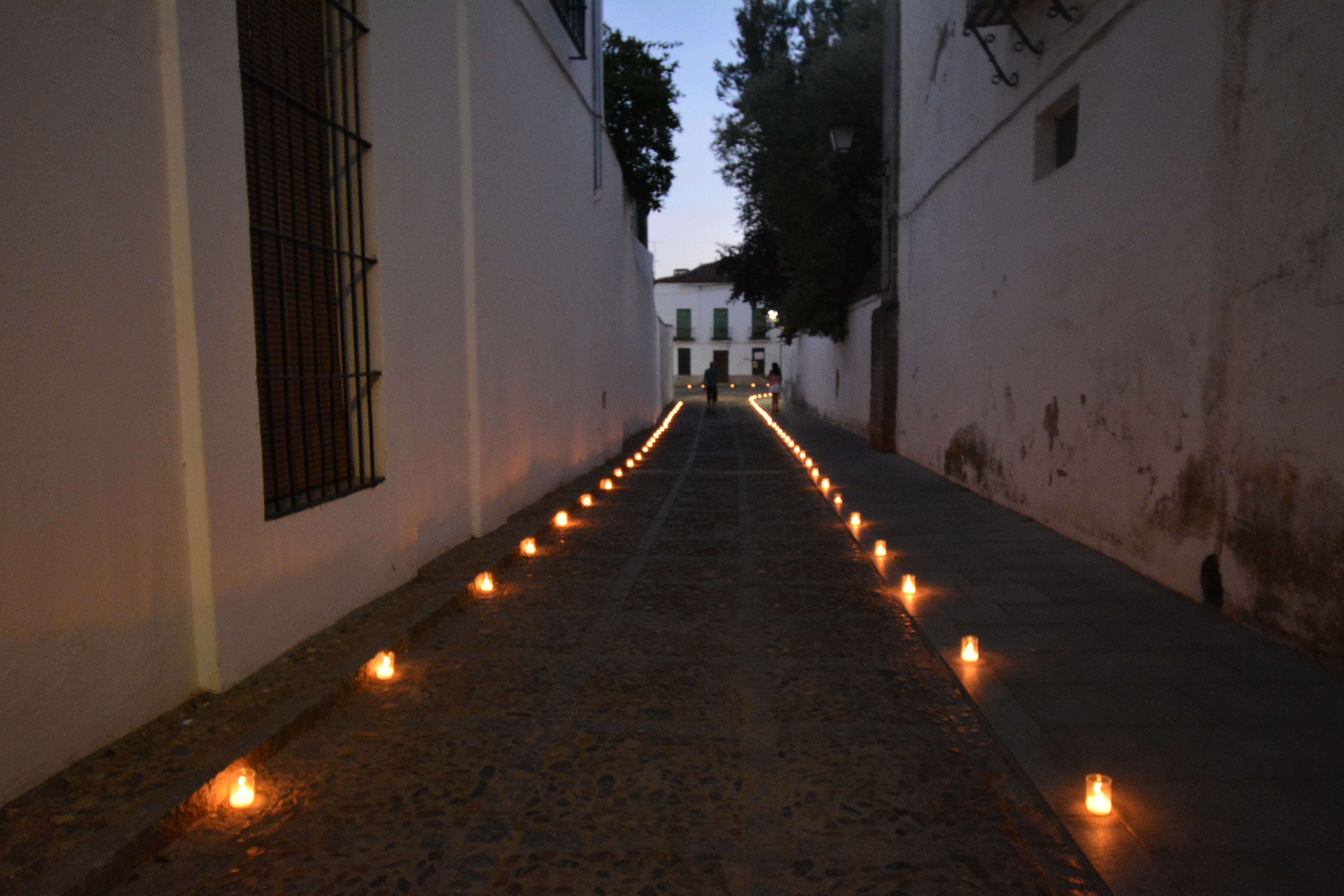 Fregenal brilló durante la Noche en Blanco con más de 6.000 velas