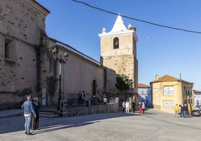 Santiago de Alcántara está al suroeste de la provincia de Cáceres.