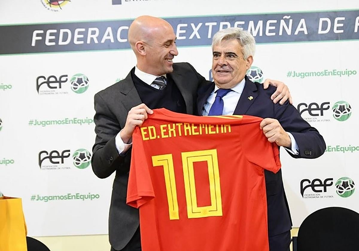 Luis Rubiales junto a Pedro Rocha.