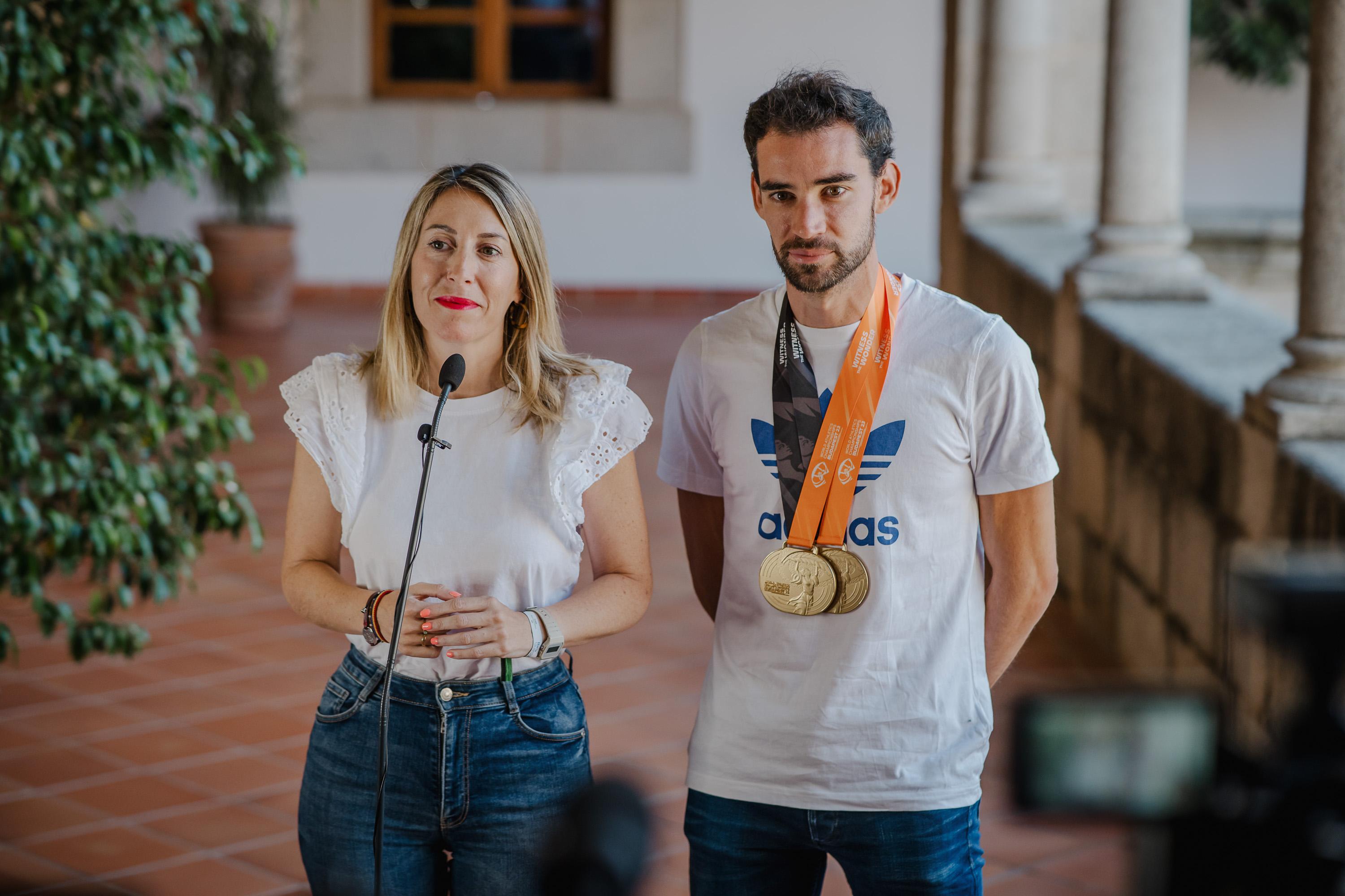 María Guardiola recibe al ganador olímpico llerenense Álvaro Martín