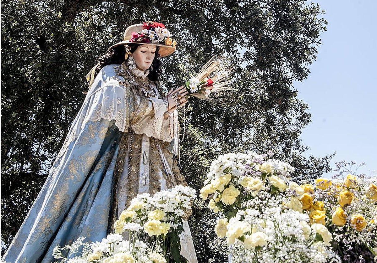 Virgen de Bótoa saliendo en su romería.
