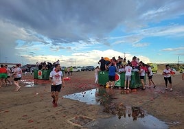 Peñas en plena 'guerra' de tomates en Talavera la Real