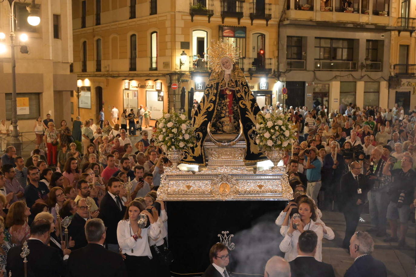 Las Hermandades de Bótoa y La Soledad hacen historia en Badajoz