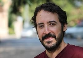 Borja González vive en Badajoz y ha ganado el premio nacional por 'Grito nocturno' (Reservoir Books)
