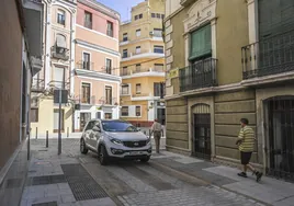 Calle Santo Domingo en el cruce con Santa Lucía tras su apertura.