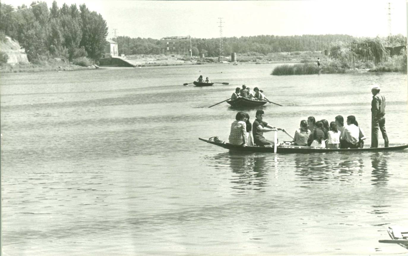 Así eran las antiguas barcas del Guadiana