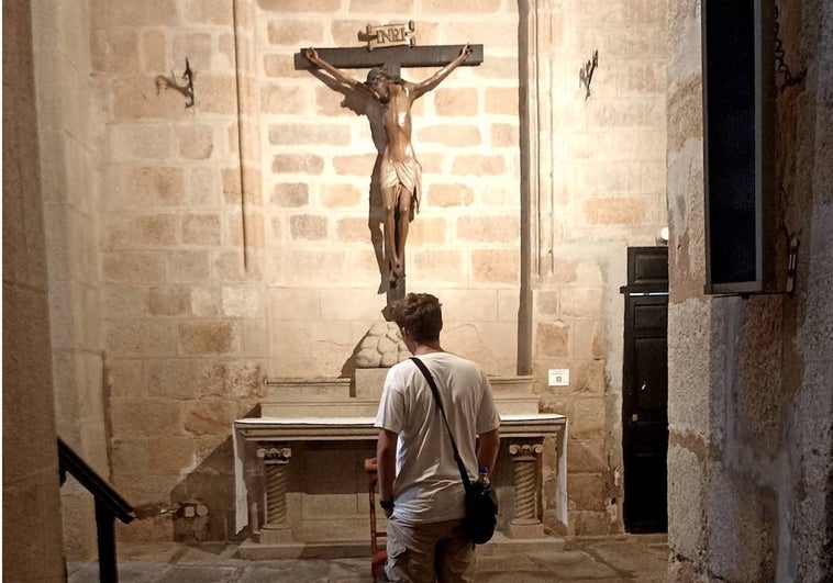 Cristo de las Indulgencias en la iglesia de Santiago de los Caballeros.