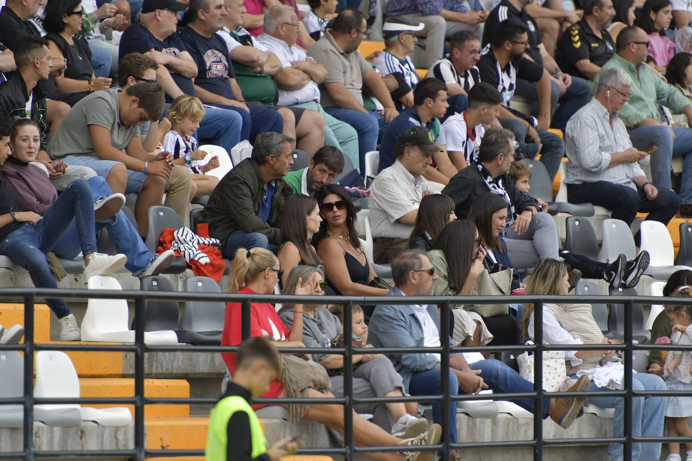 El Badajoz-Guadalajara, en imágenes (1-2)