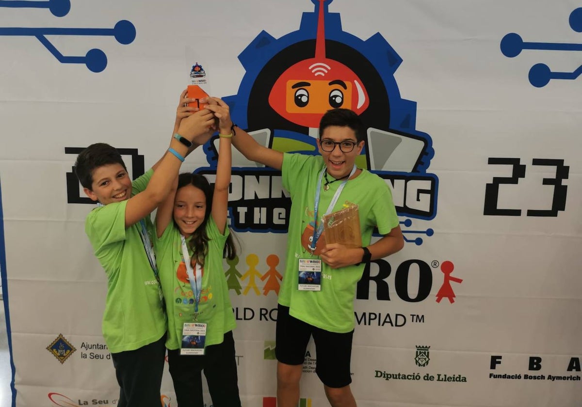 Marcos, Darío y Hugo, campeones de España en la WRO en la categoría Future Innovators.