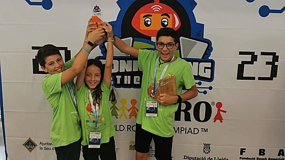 Dos equipos cacereños se suben al pódium de la Olimpiada Mundial de Robots