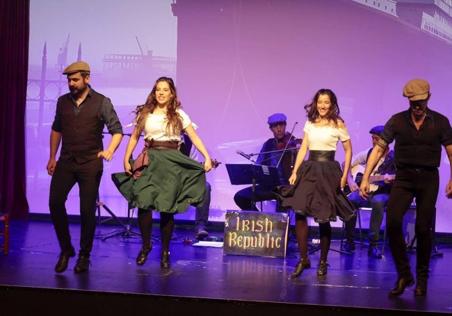 Baile irlandés en la sala Capitol.