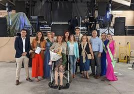 La abuela de Fregenal, la corporación municipal, Reina y Damas.