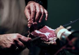 60 cortadores de jamón se unen por un fin solidario