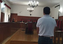 El procesado durante el juicio celebrado en la Audiencia Provincial de Badajoz.