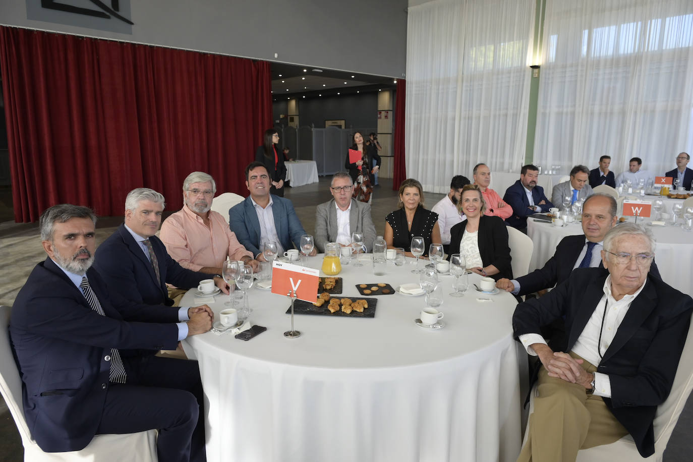 Adrián Urbano, Alfonso Madrigal, Vicente Madrigal, José Gálvez, Carlos Barbero, Dolores Benegas, Ana Gallego, Jaime Fernández de Tejada y Pelayo Moreno.