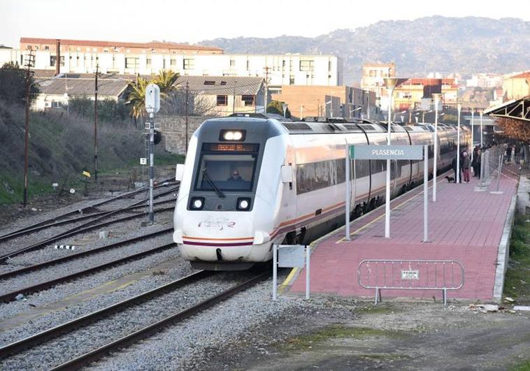 El estudio del Ruta de la Plata incluye captar trenes de Madrid a Andalucía, Galicia y Portugal