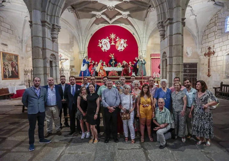 La Sagrada Cena recuerda a Dubé de Luque en Cáceres y la Salud se va de romería al Paseo Alto
