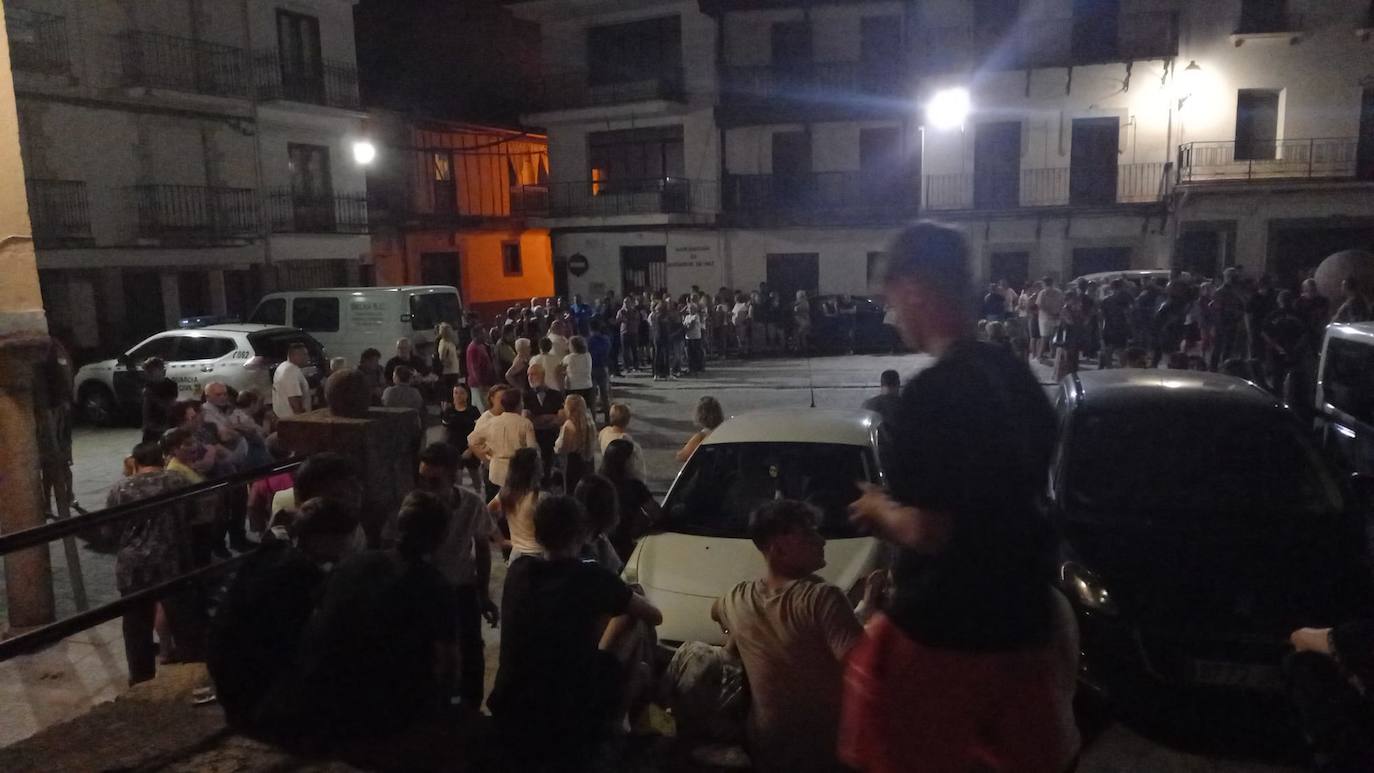 Manifestación en Losar de la Vera contra la ocupación de viviendas y los robos