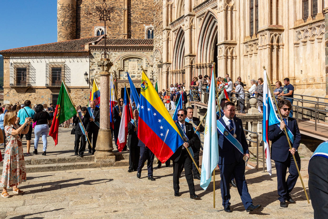 Imágenes del Día de la Hispanidad en Guadalupe