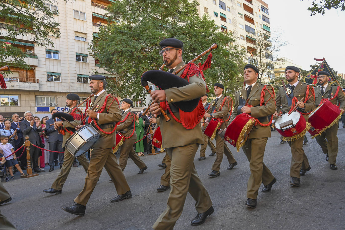 Imágenes del Día del Pilar en Badajoz